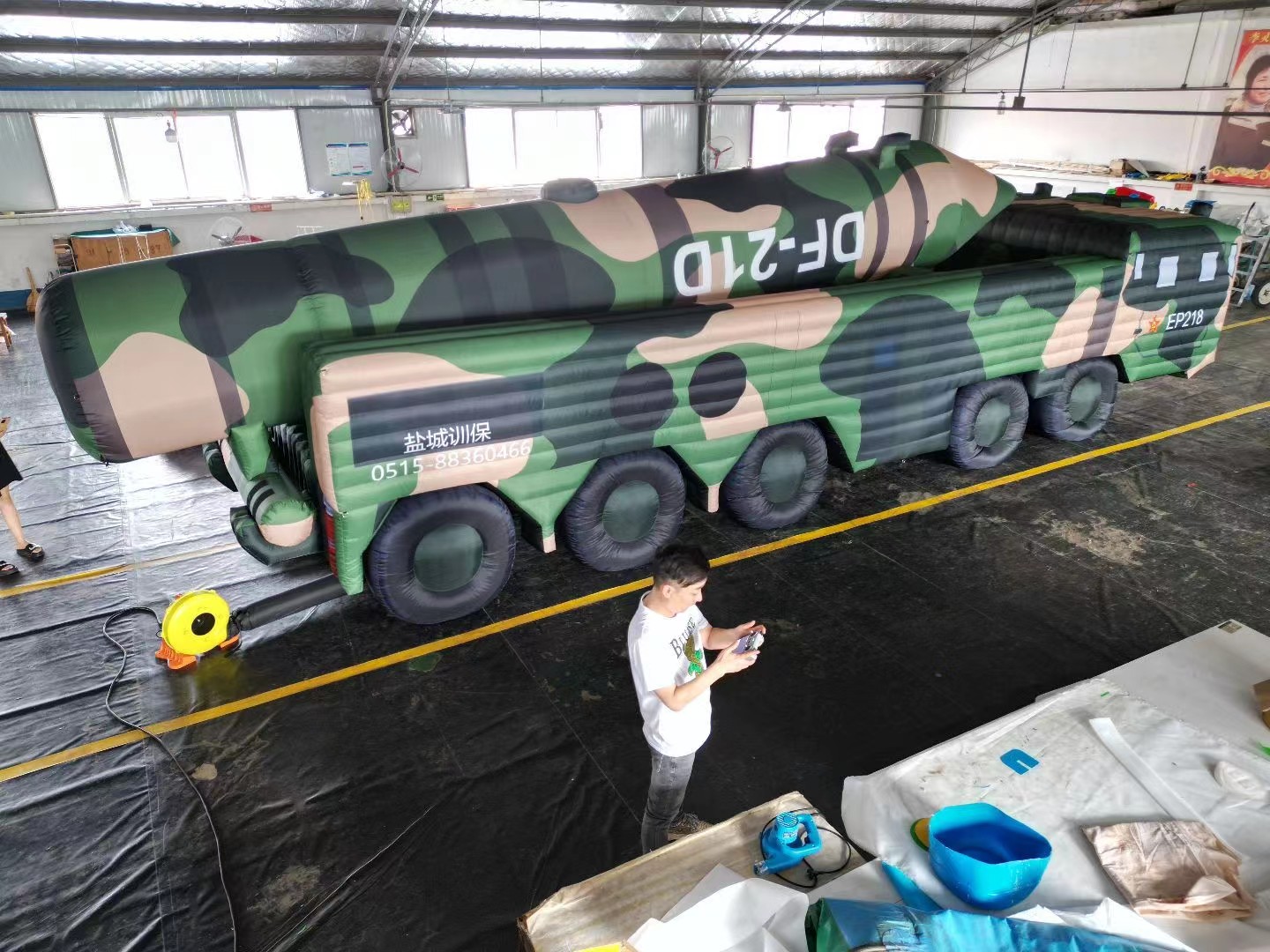 黎平充气坦克模型，展示军事实力